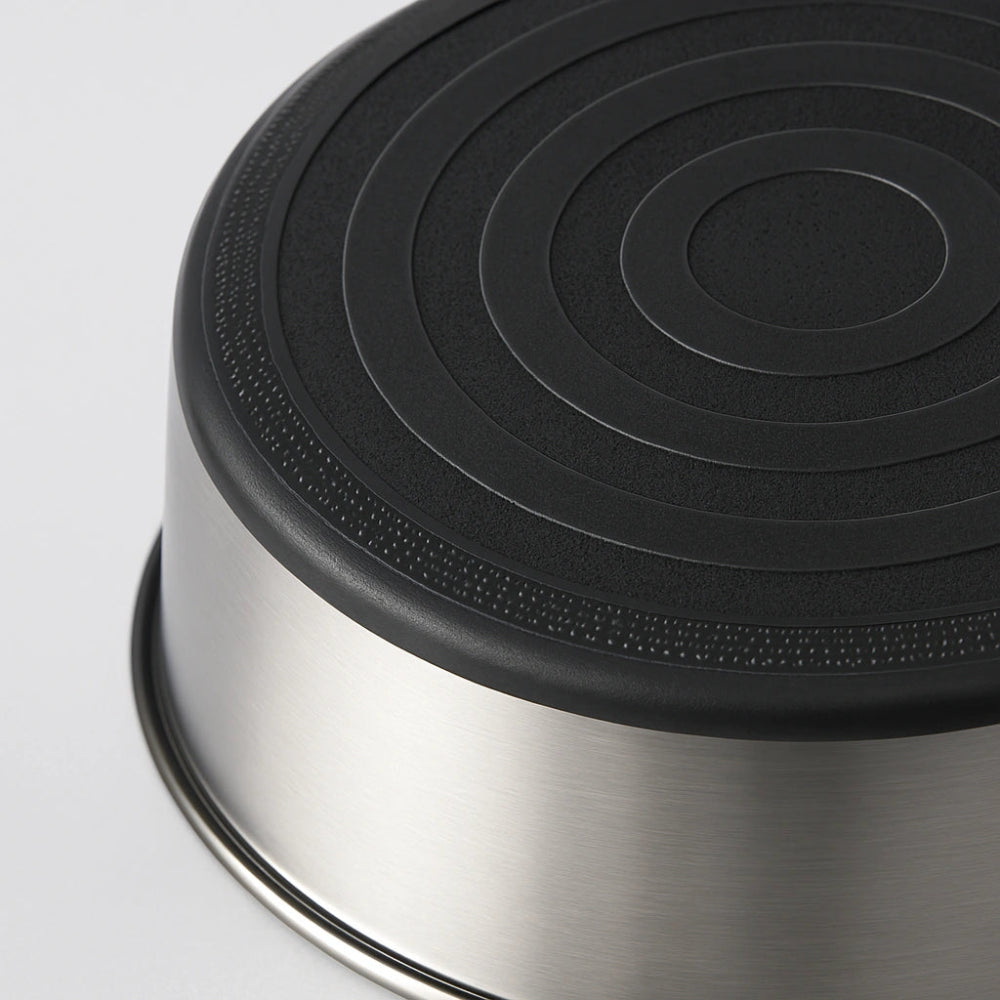 Rubber base food bowl