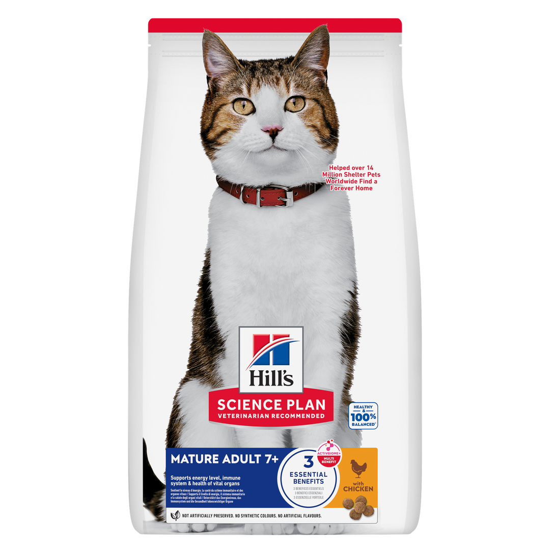 Hill's Science Plan Mature Adult 7+ dry cat food with Chicken, front of pack