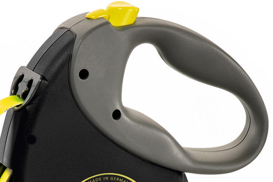 Flexi Giant Neon lead soft grip handle and brake button close up