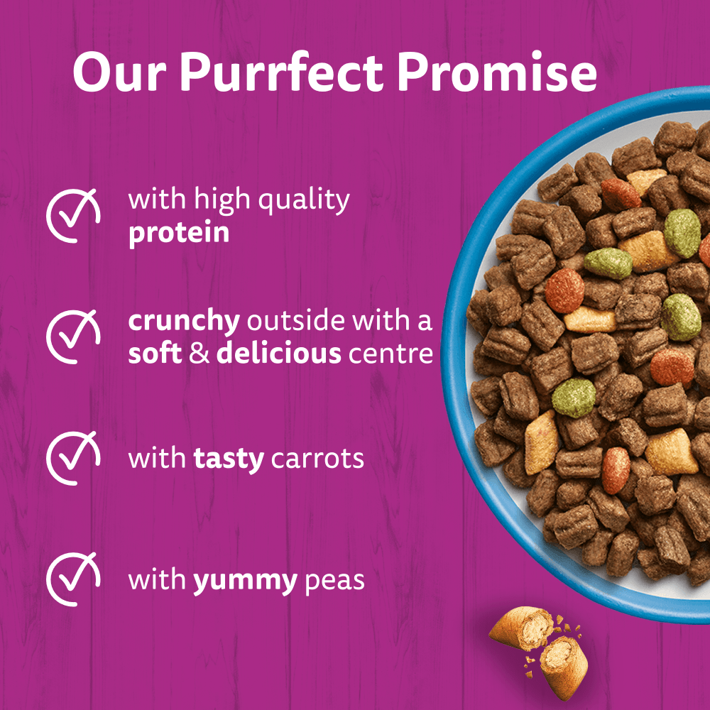 Whiskas 1+ Adult with Tuna dry cat food: high quality protein, crunchy pocket kibbles with soft centre, carrots and peas