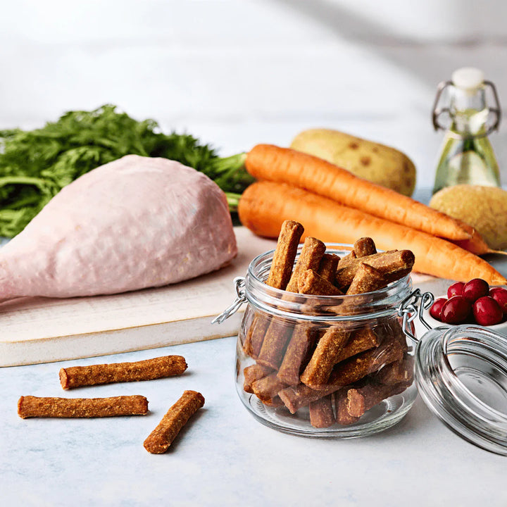 Naturo Adult Dog Turkey & Cranberry Meaty Sticks 70g